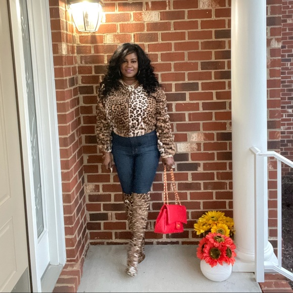 ZOLA! (Jacket) - Picture 10 of 10